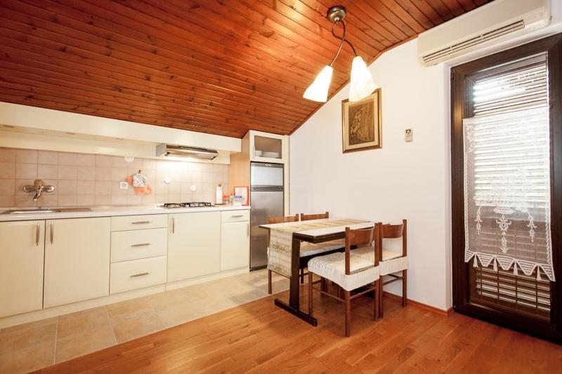 Apartament House