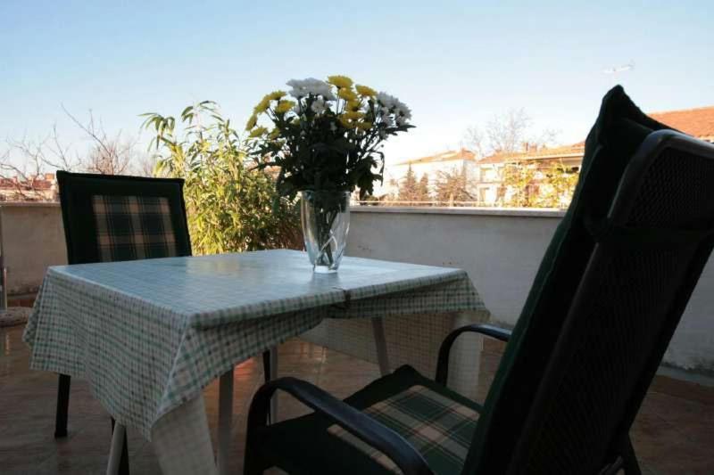 House Apartment *